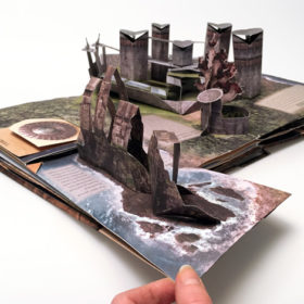 Game of Thrones: A Pop-Up Guide to Westeros